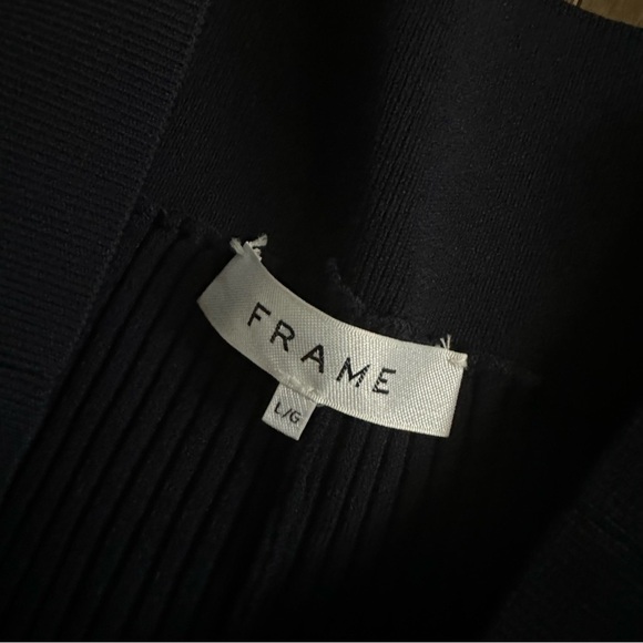 NWOT Frame Ribbed Knit Crop Kick Sweater Pant - Navy - Size Large - Picture 8 of 10